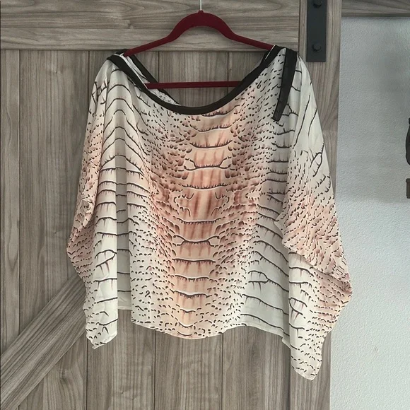 NWOT SHEIN Cream & Brown Tie-Shoulder Animal Printed Blouse Size S - Picture 2 of 8